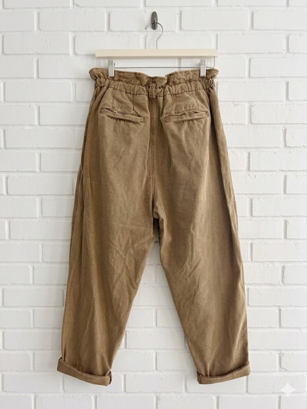 Free People Margate Pleated Tapered Pants in Camel Brown Size S - Picture 2 of 8